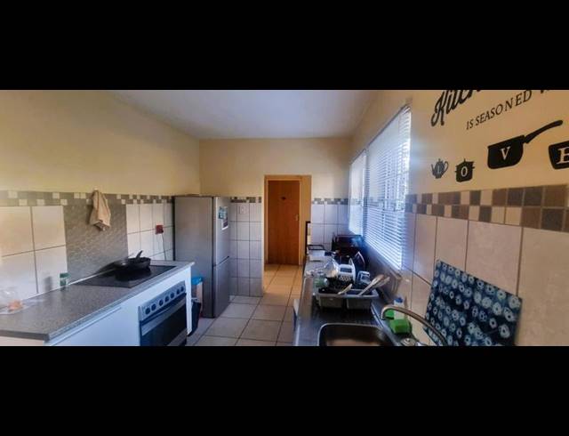 3 BEDROOM TOWNHOUSE FOR SALE IN ZWARTKOP